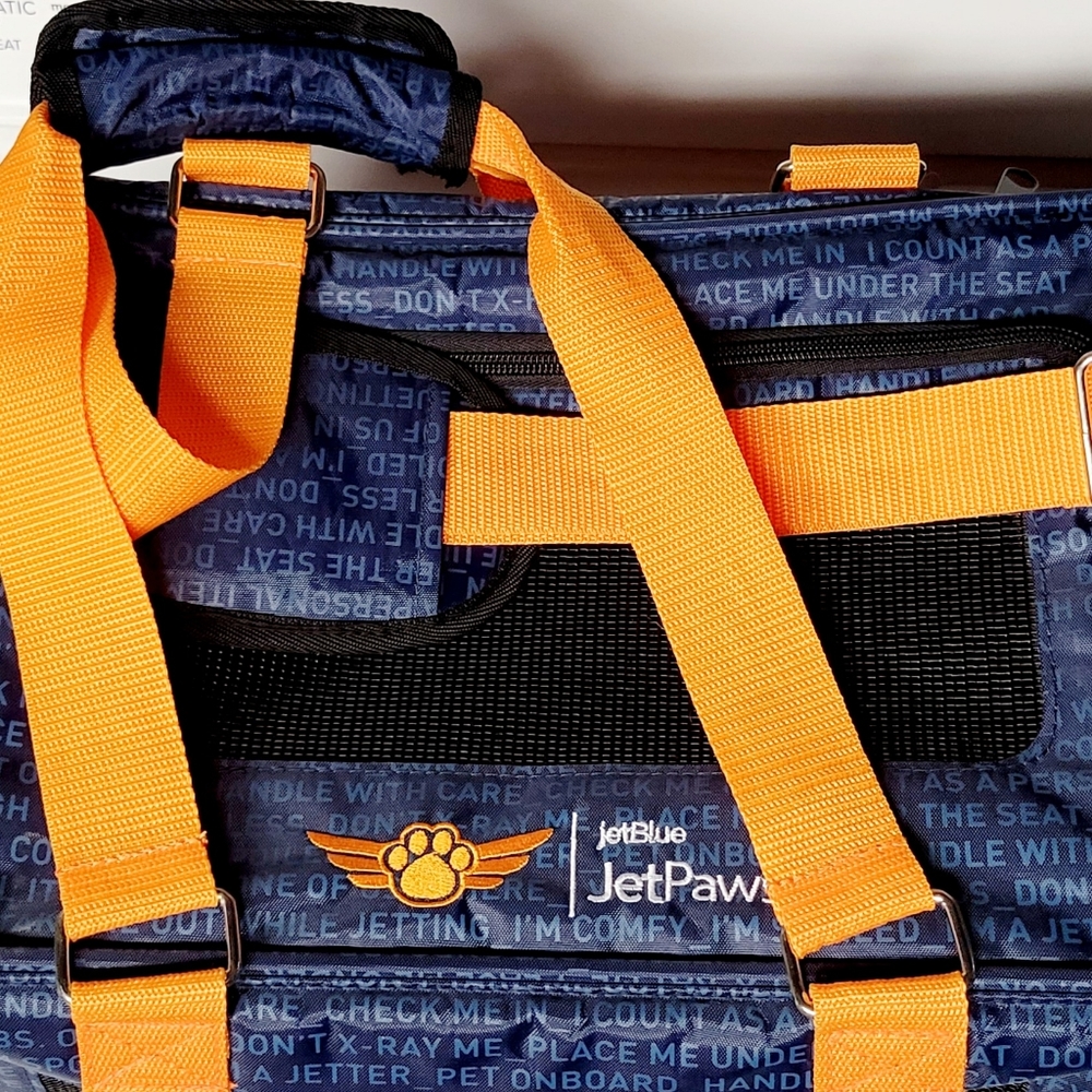Airline pet carrier